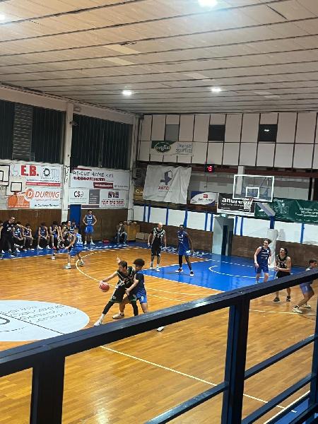 https://www.basketmarche.it/immagini_articoli/17-10-2024/campetto-ancona-anticipo-basket-jesi-academy-resta-imbattuto-600.jpg