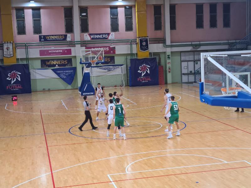 https://www.basketmarche.it/immagini_articoli/17-11-2024/falconara-basket-ritrova-vittoria-stamura-ancona-600.jpg