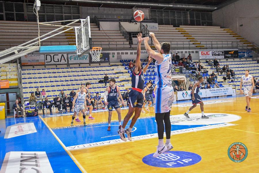 https://www.basketmarche.it/immagini_articoli/17-11-2024/supplementare-esultare-roseto-basket-2020-virtus-civitanova-600.jpg