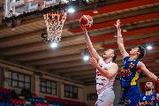 https://www.basketmarche.it/immagini_articoli/19-01-2025/pallacanestro-senigallia-meglio-loreto-pesaro-dopo-supplementare-120.jpg