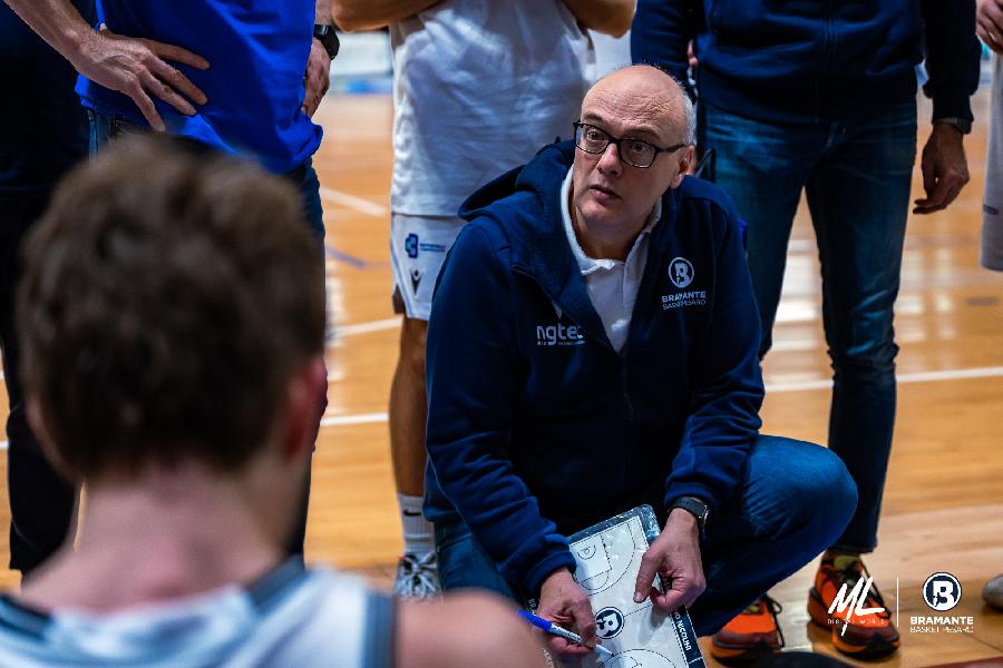 https://www.basketmarche.it/immagini_articoli/19-02-2025/bramante-coach-nicolini-dobbiamo-fate-ulteriore-passo-avanti-poter-competere-questo-girone-600.jpg