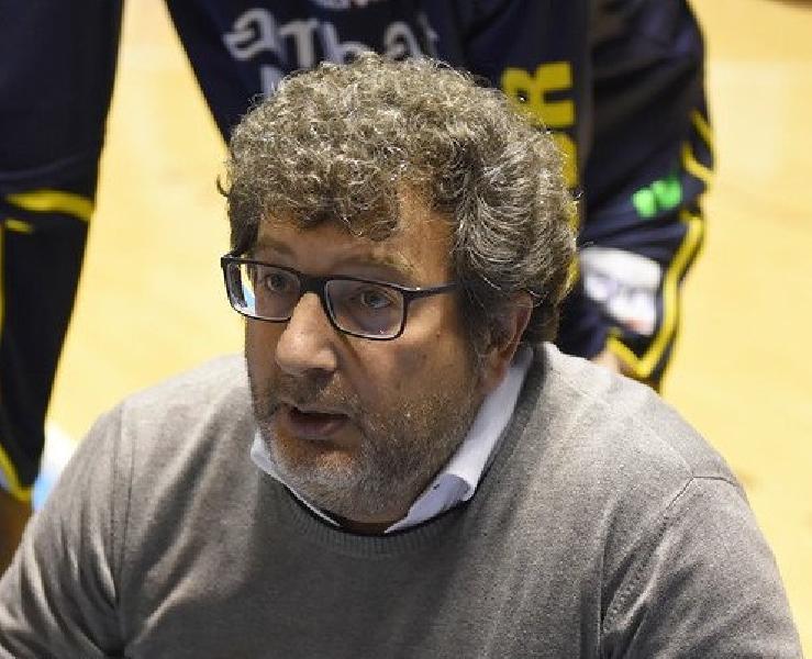 https://www.basketmarche.it/immagini_articoli/19-12-2024/basket-macerata-coach-pozzetti-sono-contento-risultato-abbiamo-ancora-lavorare-essere-fluidi-attacco-600.jpg