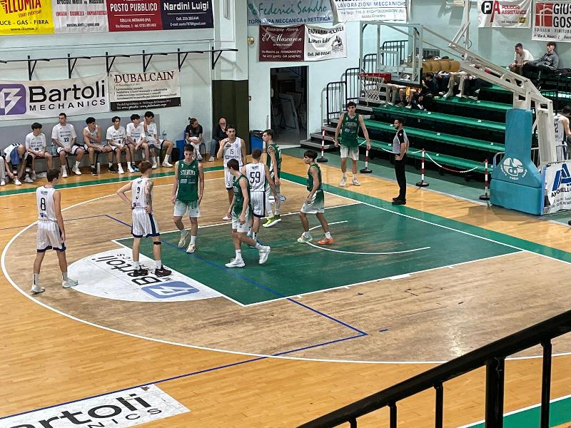 https://www.basketmarche.it/immagini_articoli/20-10-2024/bartoli-mechanics-supera-stamura-ancona-resta-imbattuta-600.jpg