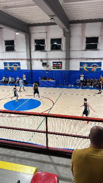 https://www.basketmarche.it/immagini_articoli/20-10-2024/basket-macerata-espugna-campo-sangiorgese-2000-600.jpg