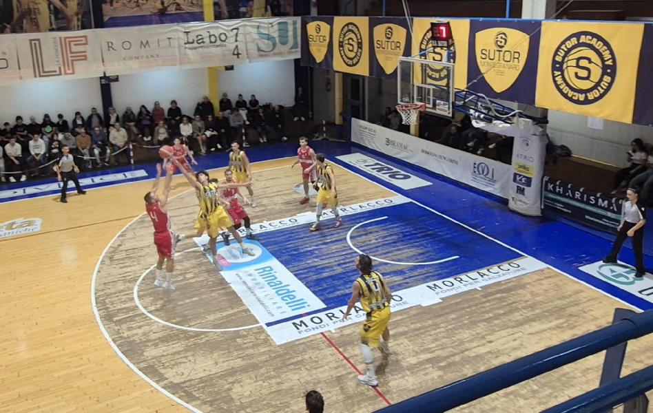 https://www.basketmarche.it/immagini_articoli/20-10-2024/pallacanestro-urbania-risale-passa-volata-campo-sutor-montegranaro-600.jpg