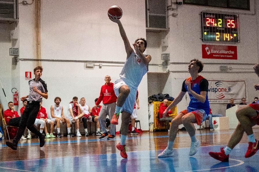 https://www.basketmarche.it/immagini_articoli/20-12-2024/basket-jesi-academy-vince-derby-campo-pallacanestro-jesi-600.jpg