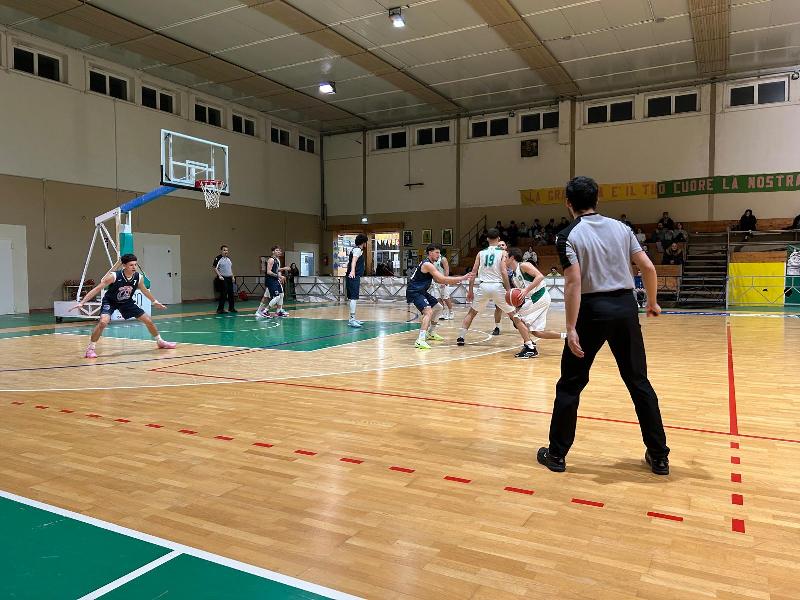 https://www.basketmarche.it/immagini_articoli/20-12-2024/chiaravalle-basket-espugna-volata-campo-basket-vadese-600.jpg