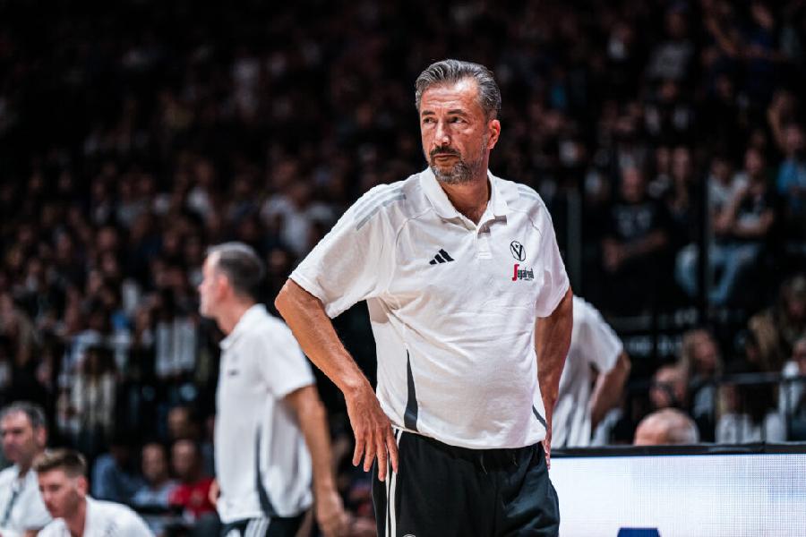 https://www.basketmarche.it/immagini_articoli/21-09-2024/virtus-coach-banchi-stiamo-costruendo-nostra-identit-bene-primo-tempo-600.jpg