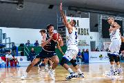 https://www.basketmarche.it/immagini_articoli/21-11-2024/loreto-pesaro-domina-derby-bramante-pesaro-120.jpg