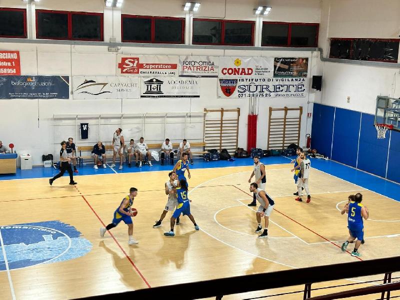 https://www.basketmarche.it/immagini_articoli/21-11-2024/montemarciano-basket-ritrova-vittoria-unione-basket-2010-600.jpg