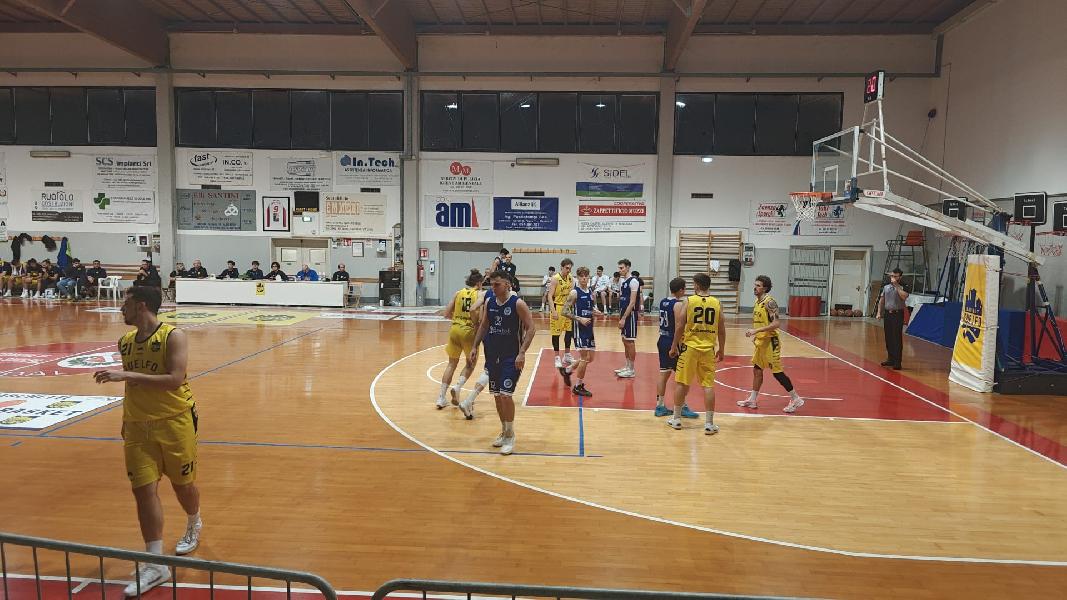 https://www.basketmarche.it/immagini_articoli/21-12-2024/bartoli-mechanics-espugna-campo-guelfo-basket-600.jpg