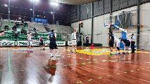 https://www.basketmarche.it/immagini_articoli/22-02-2025/convincente-vittoria-atomika-spoleto-basket-spello-sioux-120.jpg