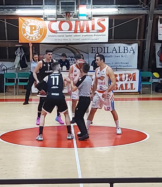 https://www.basketmarche.it/immagini_articoli/22-02-2025/supplementare-sorride-pisaurum-pesaro-giovane-robur-osimo-600.jpg