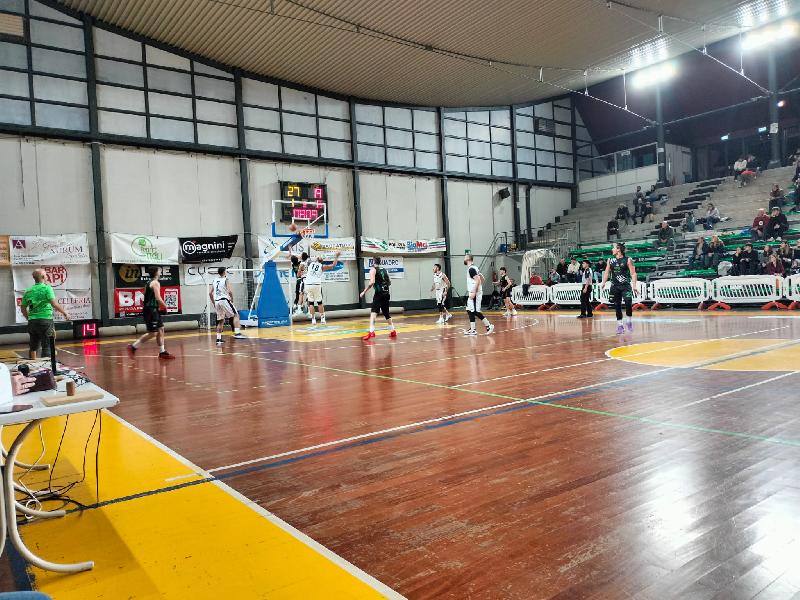 https://www.basketmarche.it/immagini_articoli/23-11-2024/netta-vittoria-atomika-spoleto-interamna-terni-600.jpg