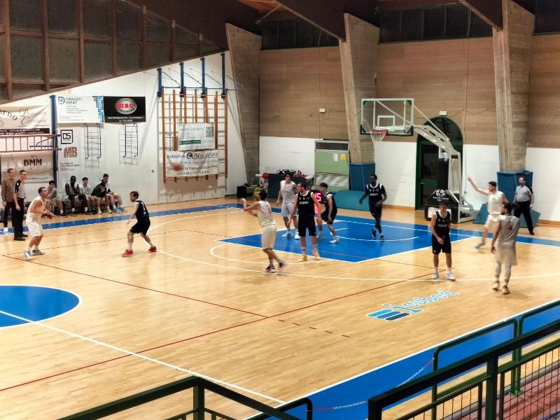 https://www.basketmarche.it/immagini_articoli/25-01-2025/pallacanestro-pedaso-resiste-rimonta-basket-fermo-porta-casa-vittoria-600.jpg