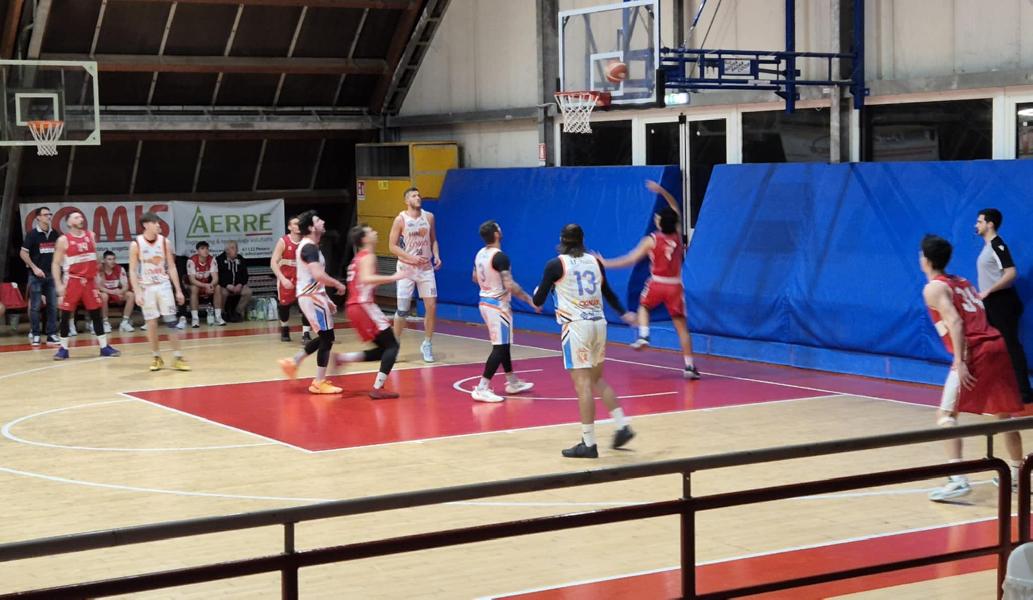 https://www.basketmarche.it/immagini_articoli/25-01-2025/pisaurum-pesaro-sfida-pallacanestro-urbania-600.jpg