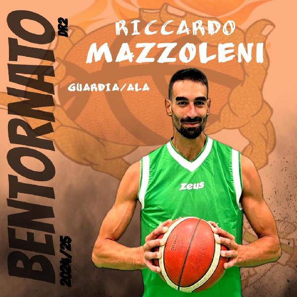 https://www.basketmarche.it/immagini_articoli/25-09-2024/ufficiale-fochi-pollenza-annunciano-ritorno-riccardo-mazzoleni-600.jpg