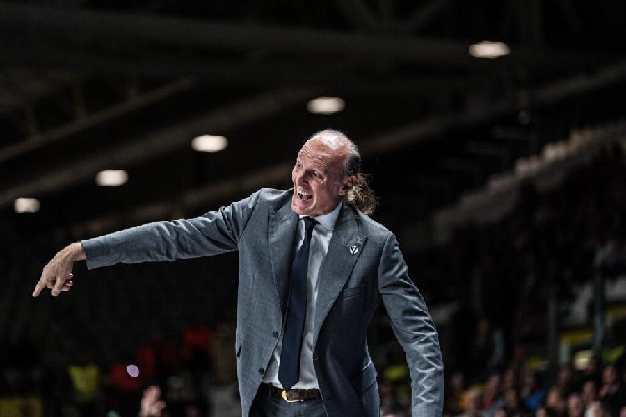 https://www.basketmarche.it/immagini_articoli/26-01-2025/virtus-coach-ivanovic-sassari-giocato-forte-veloce-energia-meglio-600.jpg