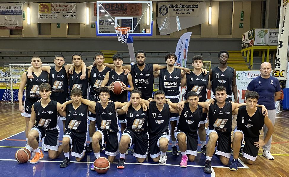 https://www.basketmarche.it/immagini_articoli/26-11-2024/gold-basket-todi-domina-sfida-campo-foligno-basket-600.jpg