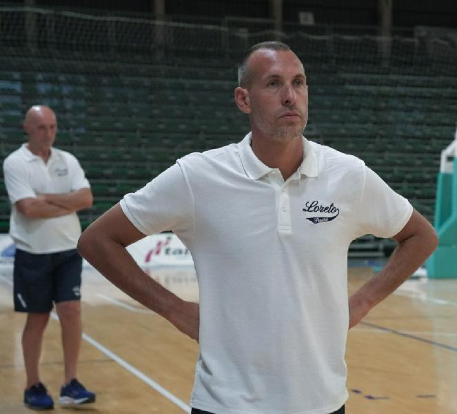 https://www.basketmarche.it/immagini_articoli/27-09-2024/loreto-pesaro-esordio-recanati-coach-ceccarelli-vogliamo-partire-bene-600.jpg