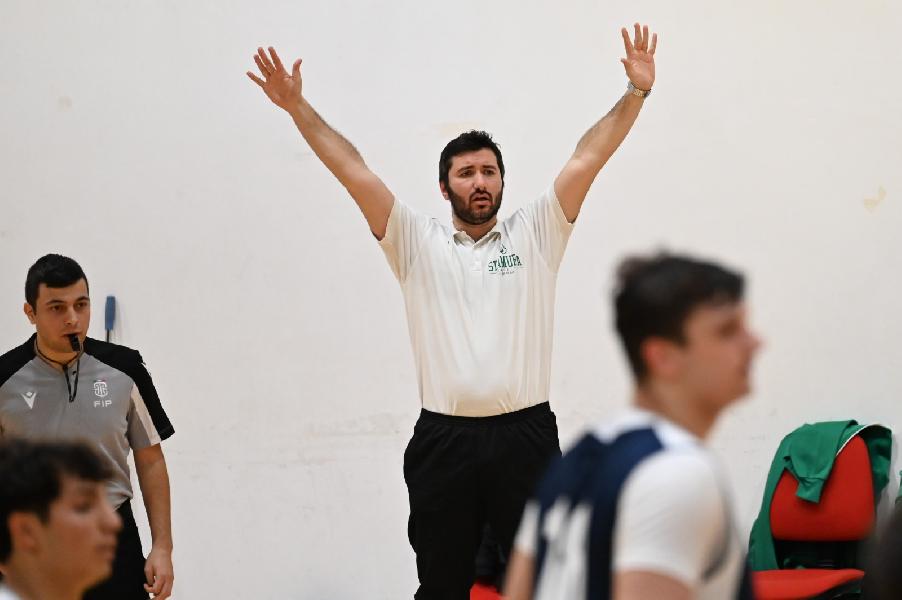 https://www.basketmarche.it/immagini_articoli/27-11-2024/stamura-coach-florio-nonostante-sconfitta-tengo-fare-complimenti-miei-ragazzi-600.jpg