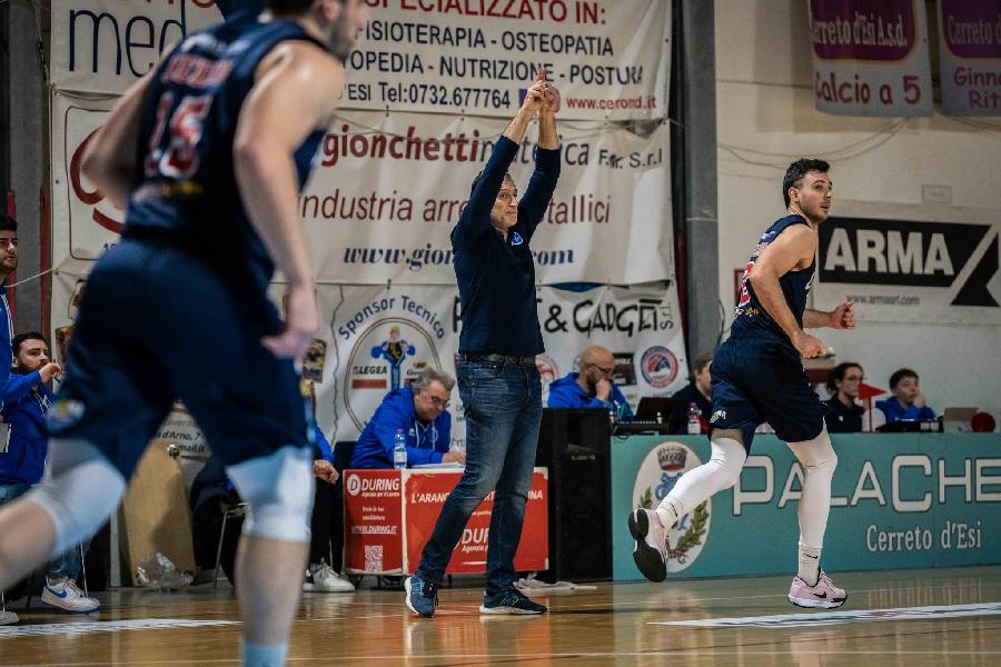 https://www.basketmarche.it/immagini_articoli/27-12-2024/janus-coach-niccolai-chiusi-senza-energia-trasmessa-nostri-tifosi-dovremo-superare-nostri-limiti-600.jpg