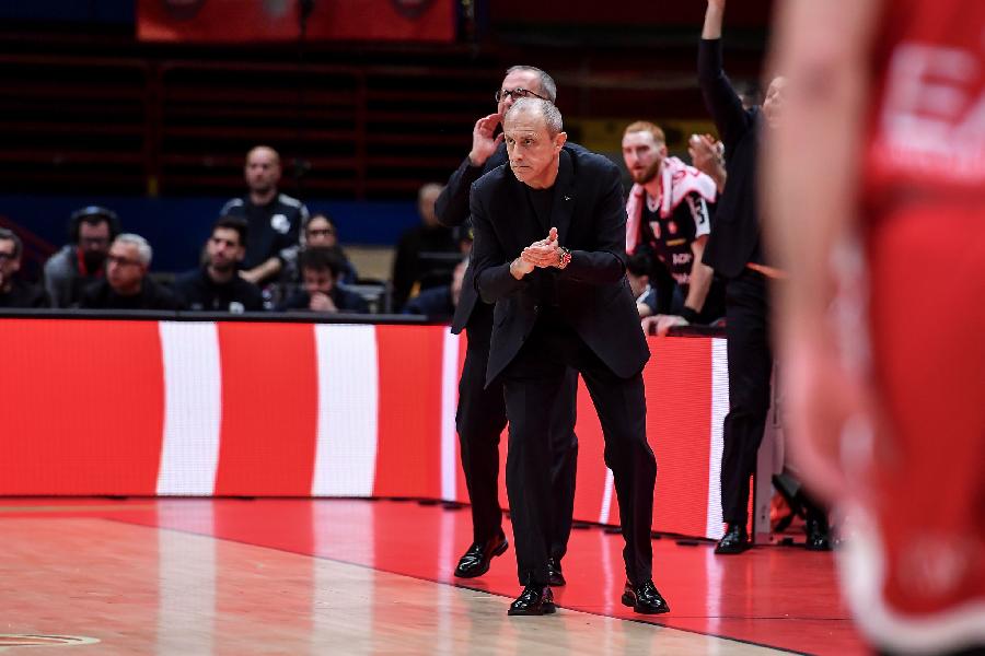 https://www.basketmarche.it/immagini_articoli/27-12-2024/olimpia-coach-messina-mirotic-trattato-ultimo-rookie-squadra-club-trattati-ultimi-arrivati-600.jpg