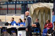 https://www.basketmarche.it/immagini_articoli/28-01-2025/coach-paolo-pierotti-effetto-dunning-kruger-basket-vorrei-accorgermi-presenza-arbitro-campo-120.jpg