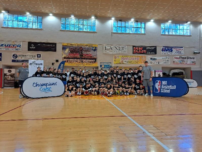 https://www.basketmarche.it/immagini_articoli/28-02-2024/grande-successo-osimo-tappa-basketball-school-600.jpg