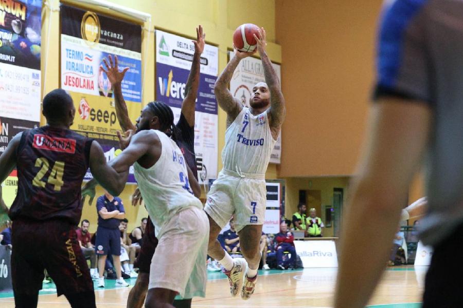 https://www.basketmarche.it/immagini_articoli/28-09-2024/treviso-basket-angelo-harrison-obiettivo-sono-playoff-600.jpg