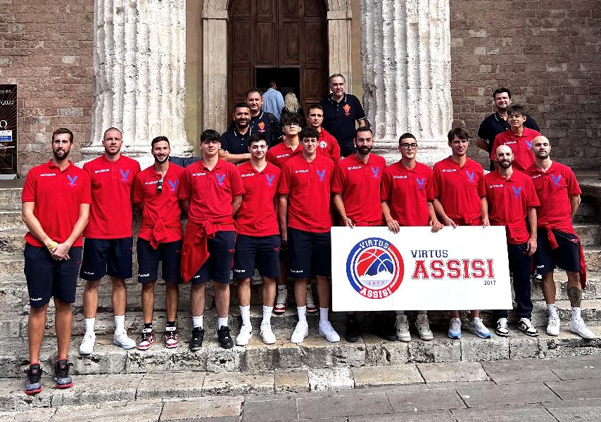 https://www.basketmarche.it/immagini_articoli/28-09-2024/virtus-assisi-presenta-puntiamo-fare-bene-terremo-alti-colori-citt-600.jpg