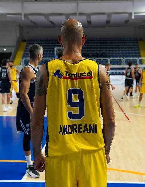 https://www.basketmarche.it/immagini_articoli/29-01-2025/pall-recanati-lorenzo-andreani-derby-mette-palio-punti-molto-importanti-entrambe-squadre-600.jpg