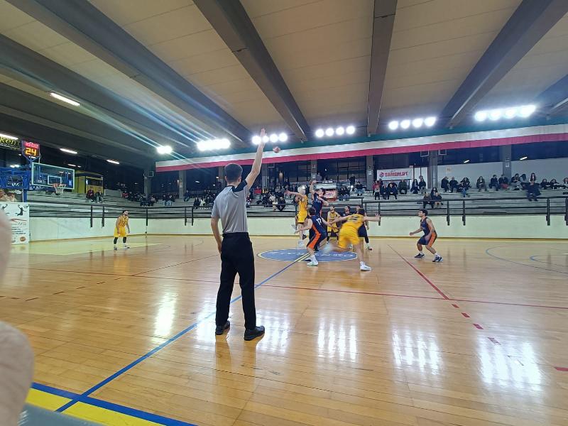 https://www.basketmarche.it/immagini_articoli/30-11-2024/fratta-umbertide-batte-basket-spello-sioux-dopo-supplementari-600.jpg