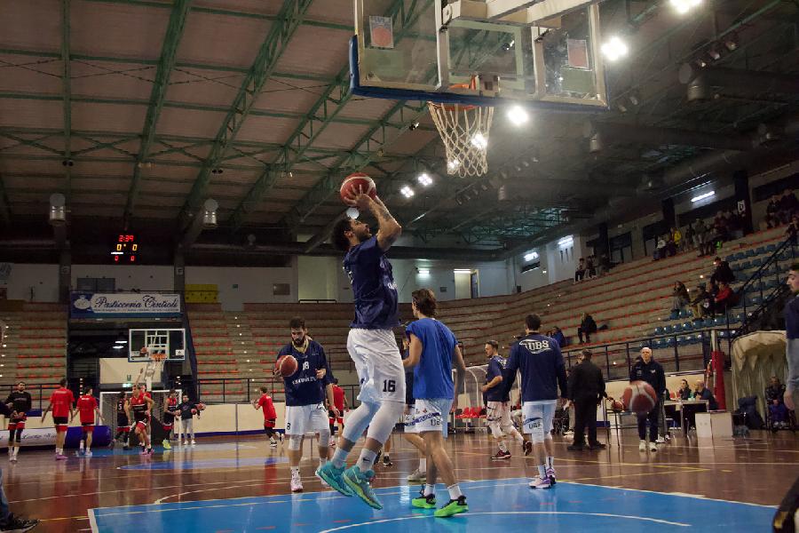 https://www.basketmarche.it/immagini_articoli/31-01-2025/foligno-basket-ospita-pescara-sansone-possiamo-permetterci-distrazioni-600.jpg